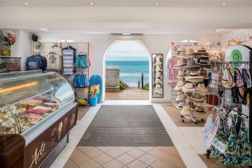 mv-agpmb-marketplace-beach-36404